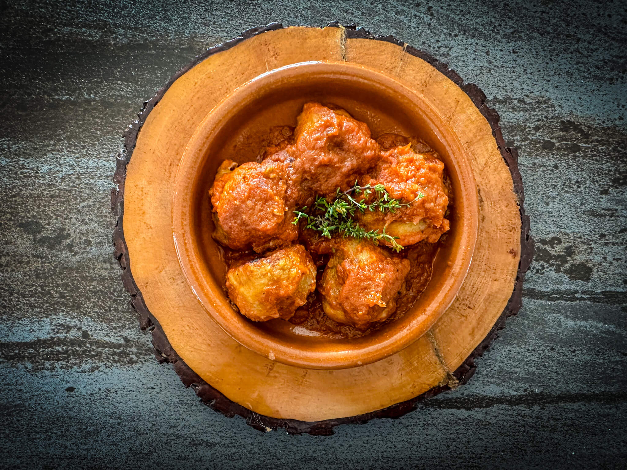 Albondigas con tomate Meatballs in Tomato Sauce