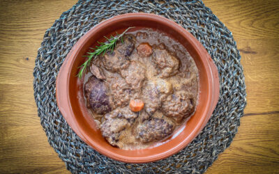 Carrilleras al Vino Tinto: Red wine Braised Pork Cheeks Recipe
