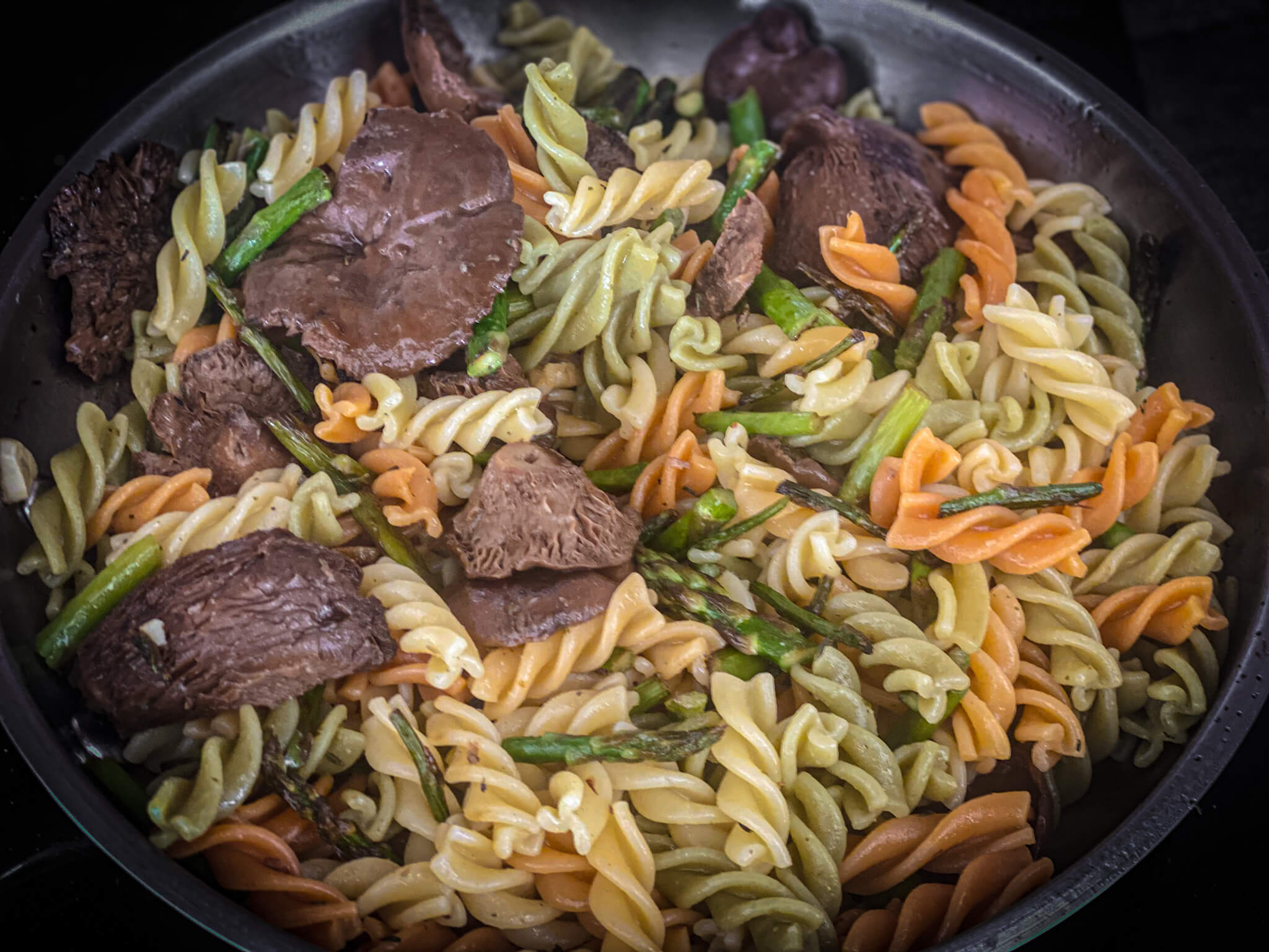 Fusilli Pasta with Asparagus Mushrooms & Manchego pan mix 1