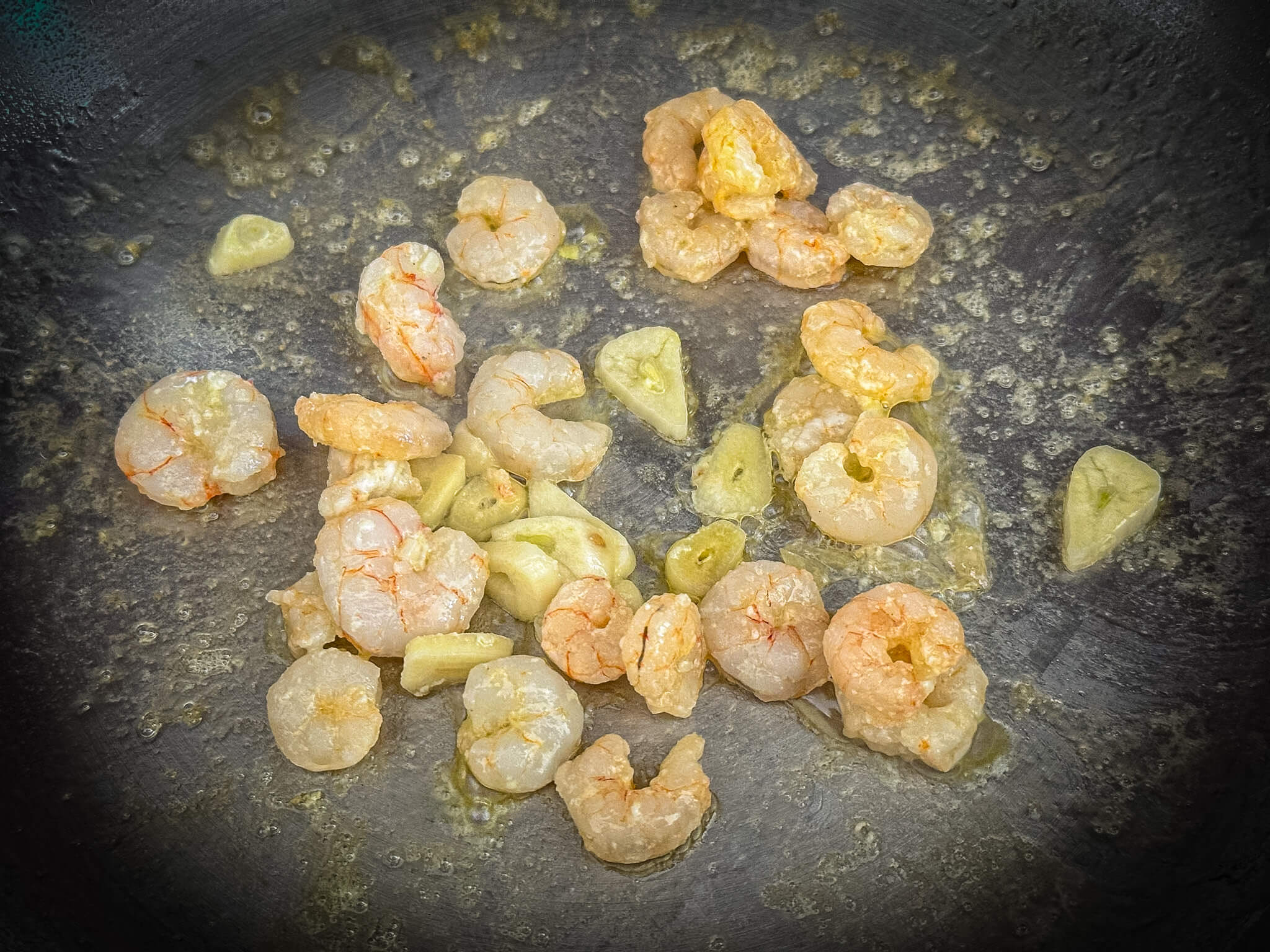 Artichoke Hearts with Garlic Shrimp Fried garlic and shrimps