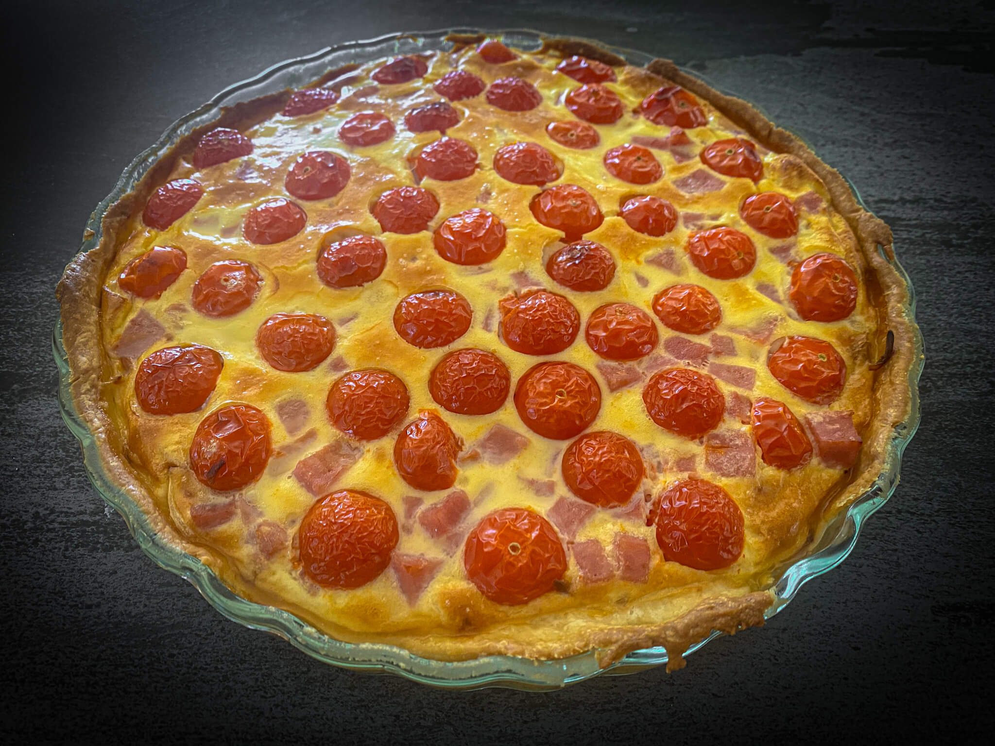 Easy Tomato & Ham Quiche plated