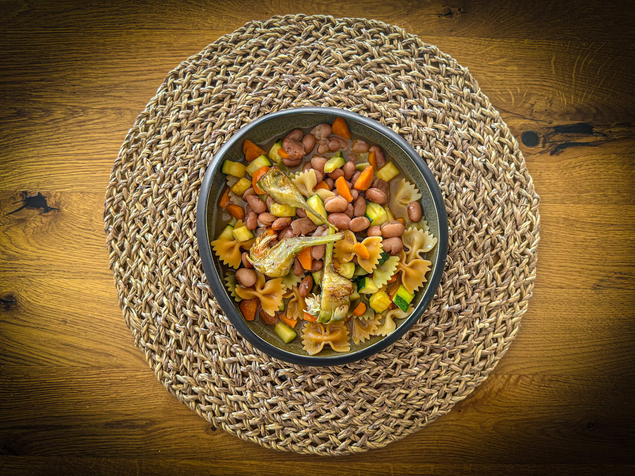 Mediterranean Pinto Beans plated 1