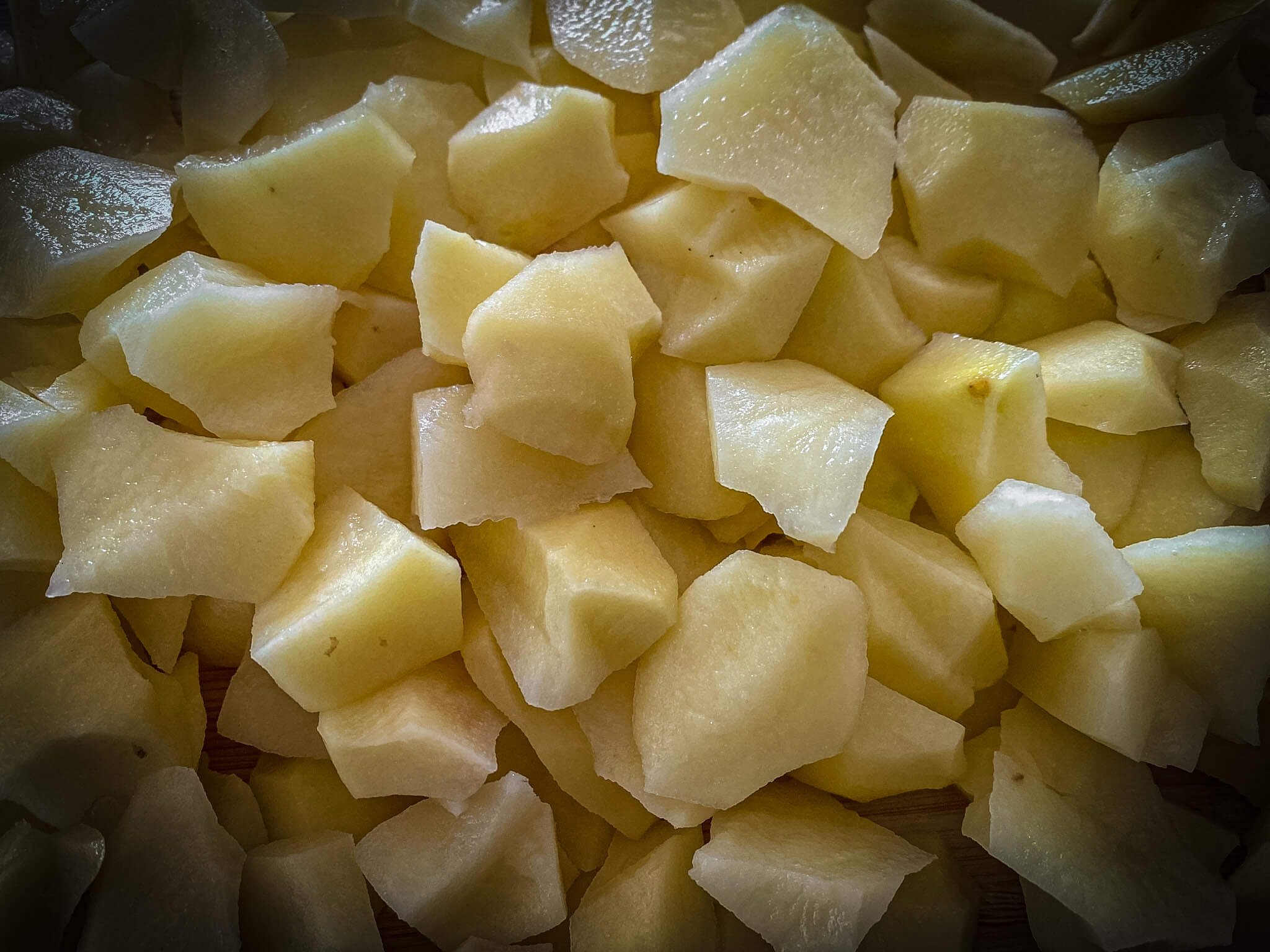 Patatas viudas Ingredients cracked potatoes