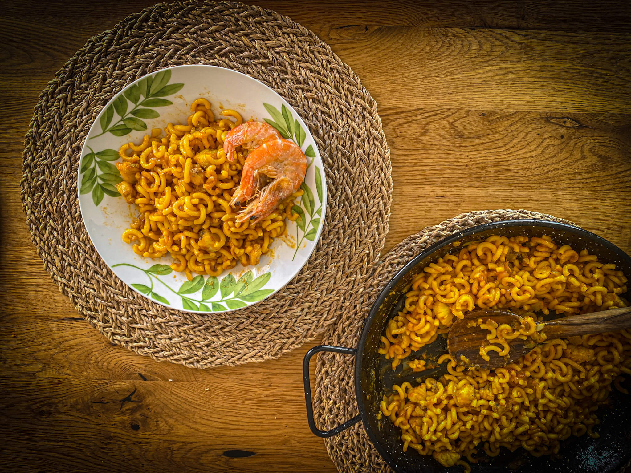 Spanish Pasta Paella and plate