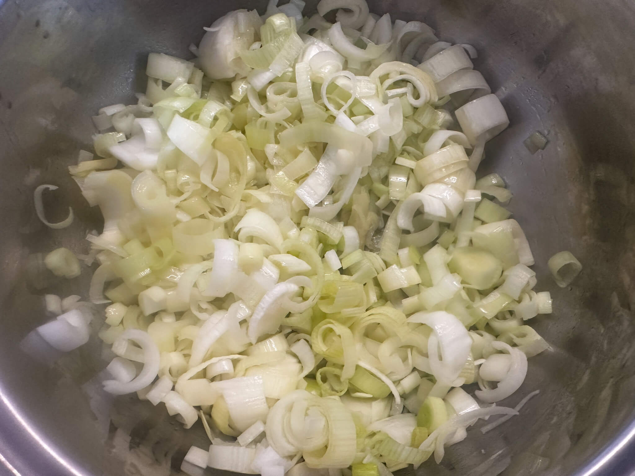 Classic French Vichyssoise leeks alt