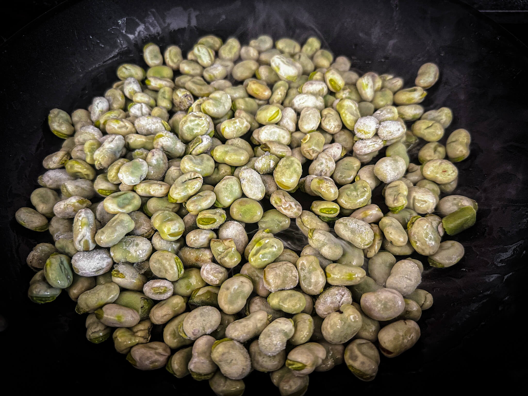 Habitas Baby con Chipirones Sear baby beans
