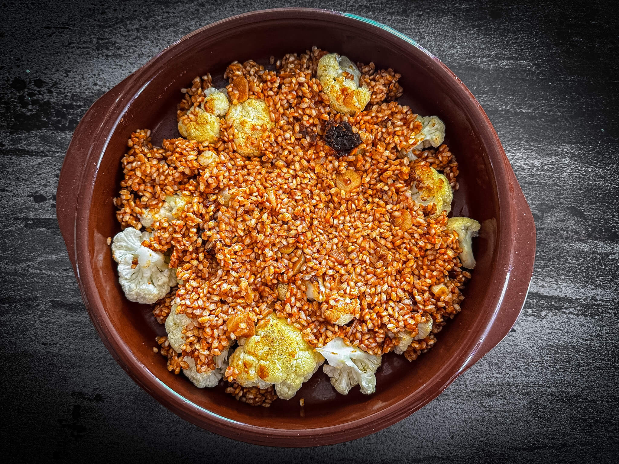 Baked Rice with Salt Cod clay pot assembly