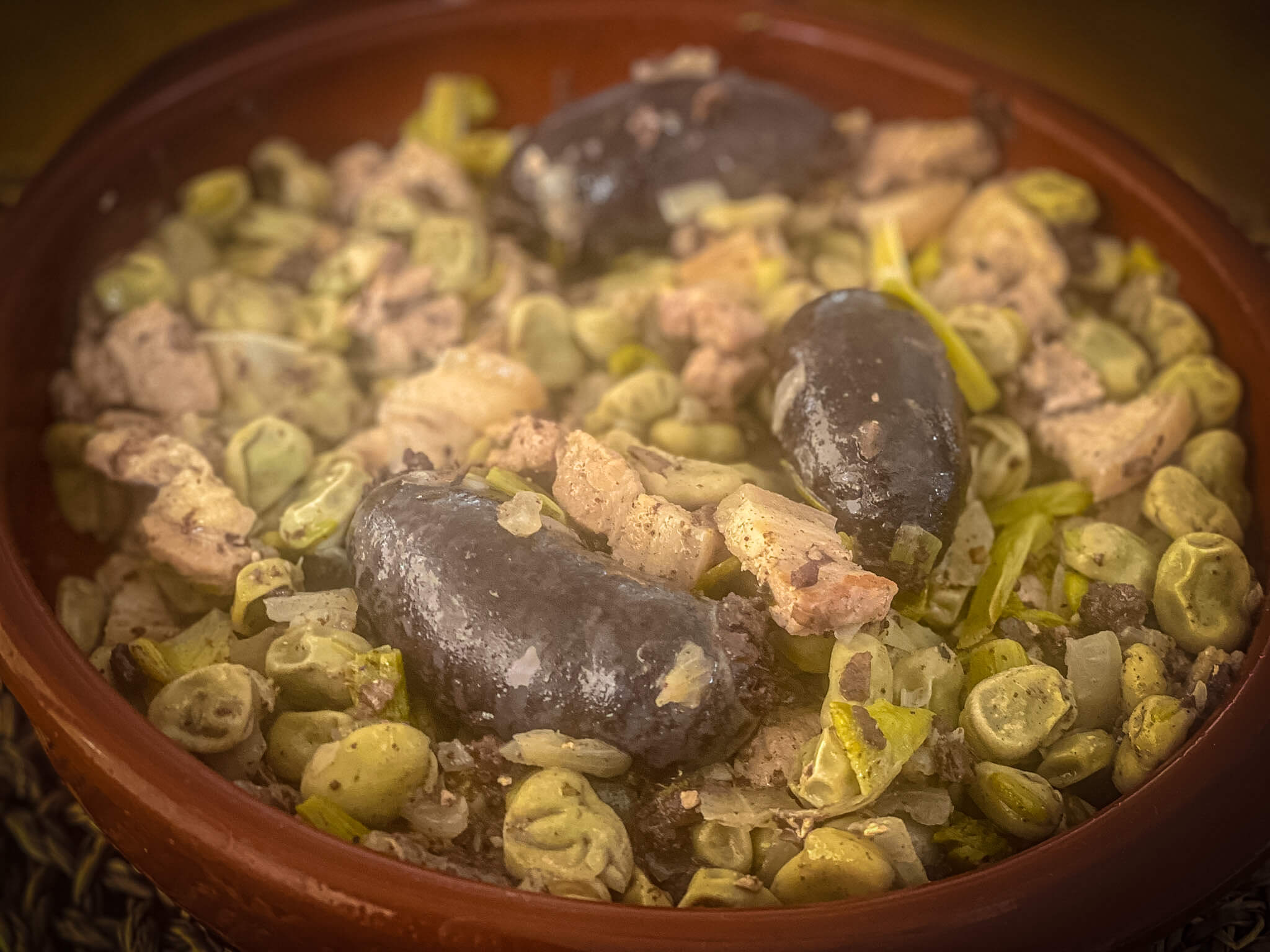 Habas Catalana broad beans plated