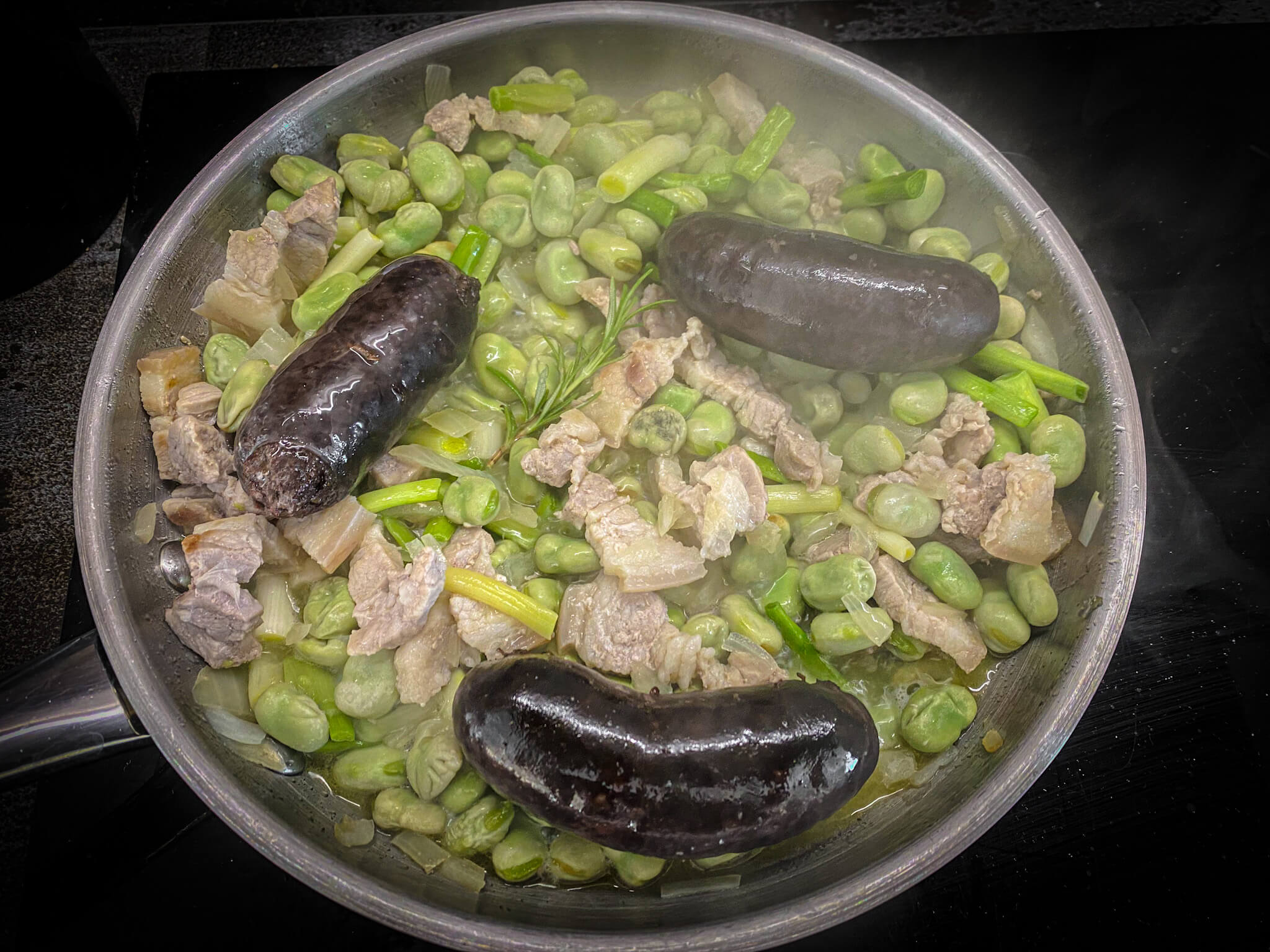 Habas Catalana sofrito add liquids