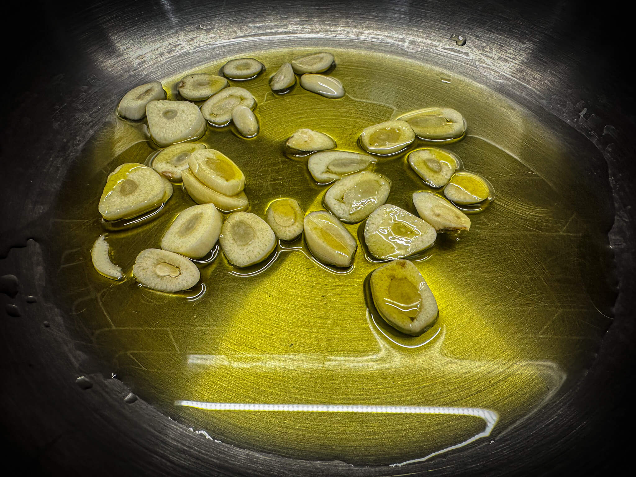 Merluza a la Gallega garlic infuse