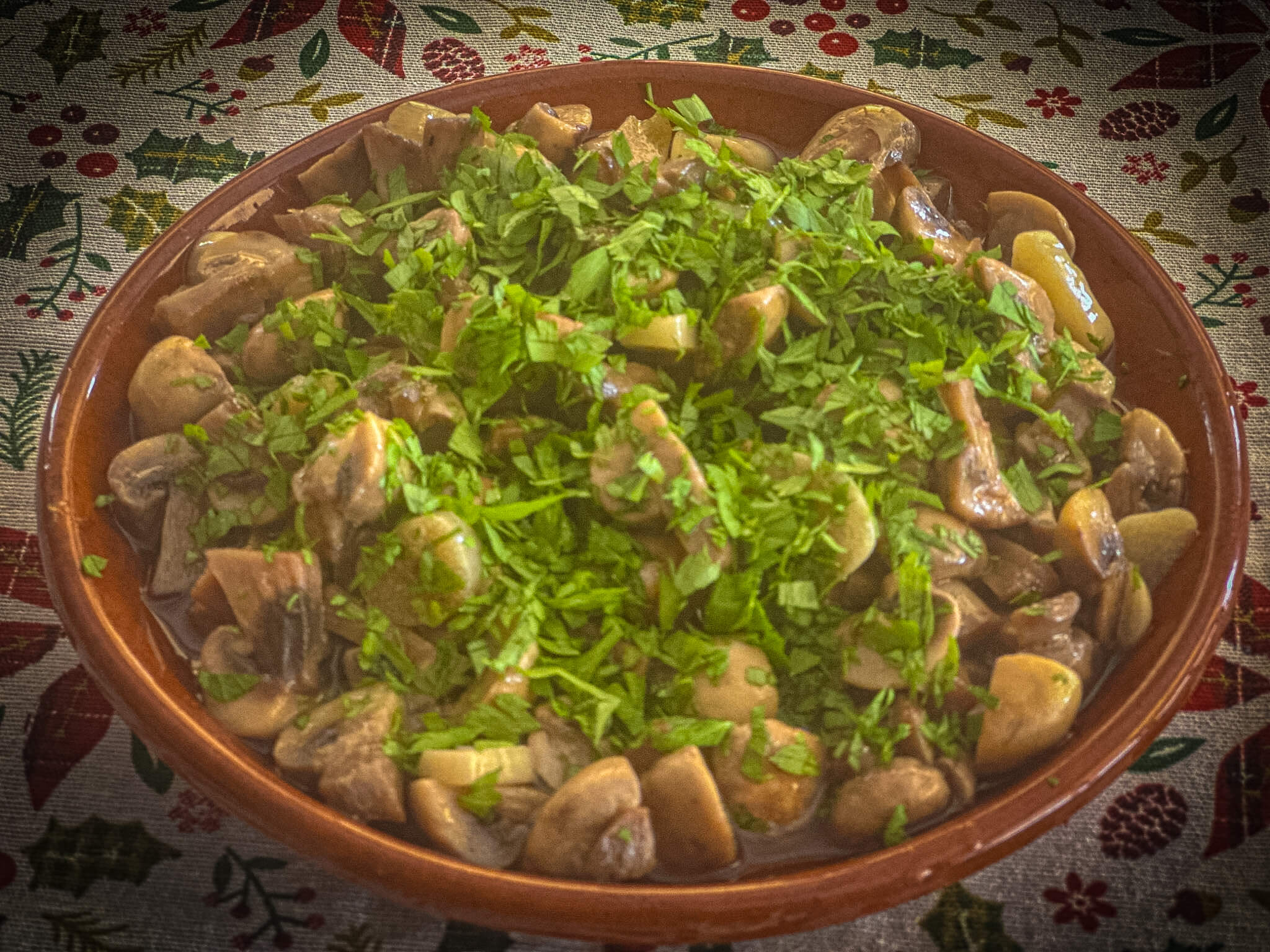 Spanish Garlic Mushrooms plated pinterest